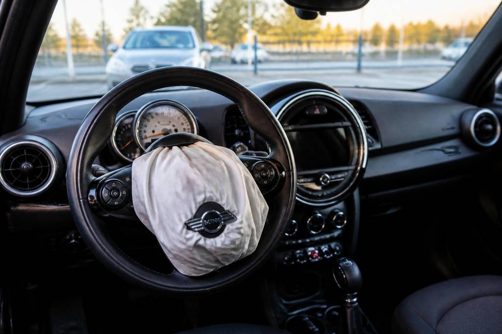 Airbag takata mini cooper : tout savoir sur le rappel et les risques pour les conducteurs